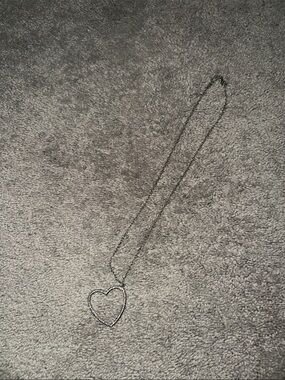 Long heart necklace